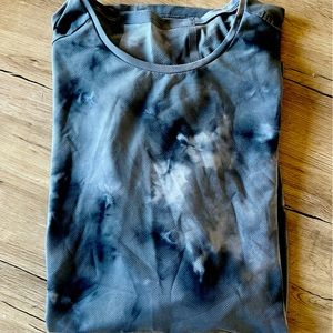 Lululemon tye-die relaxed fit tee shirt